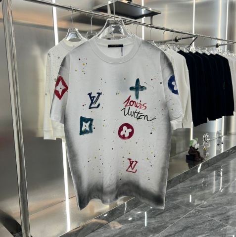 From Ancient Drapes to Designer Tees: The 999-Word History of&nbsp;Fashion